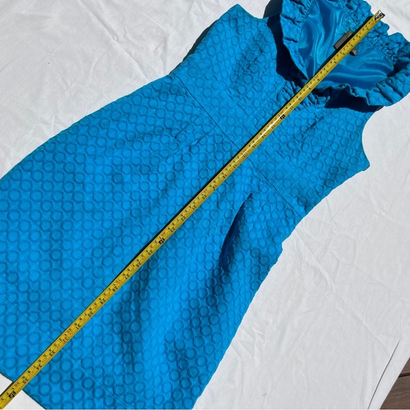 Taylor Sleeveless Ruffle Collar Sheath Dress Blue w/ Circular Textured Pattern - Picture 9 of 12